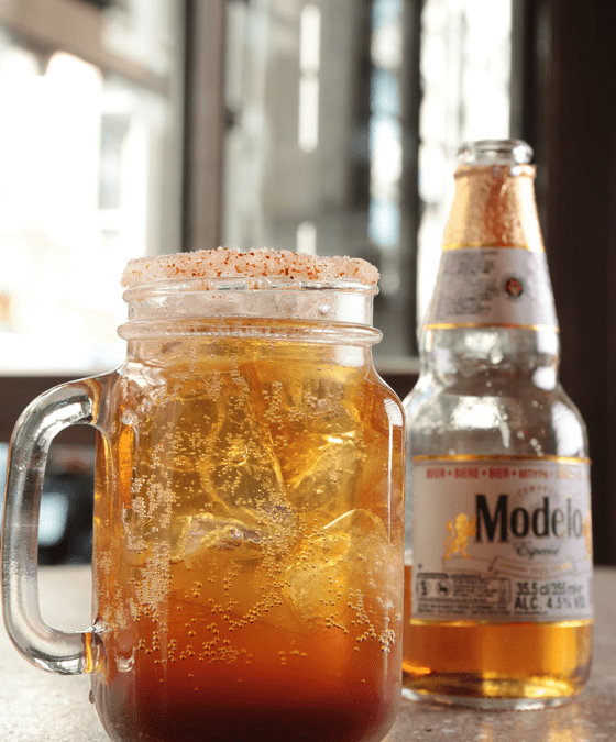 ¿Has probado alguna vez las micheladas? ¡Ven a disfrutarlas en nuestro restaurante!